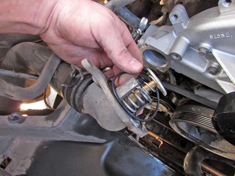 Motor Vehicle Engine Coolant Thermostats Replacement Service