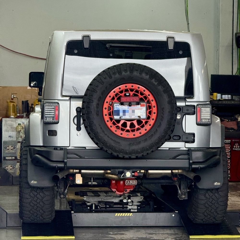 JEEP Brake Pad Service, Oil Change Service, & Air Conditioner Recharge Service